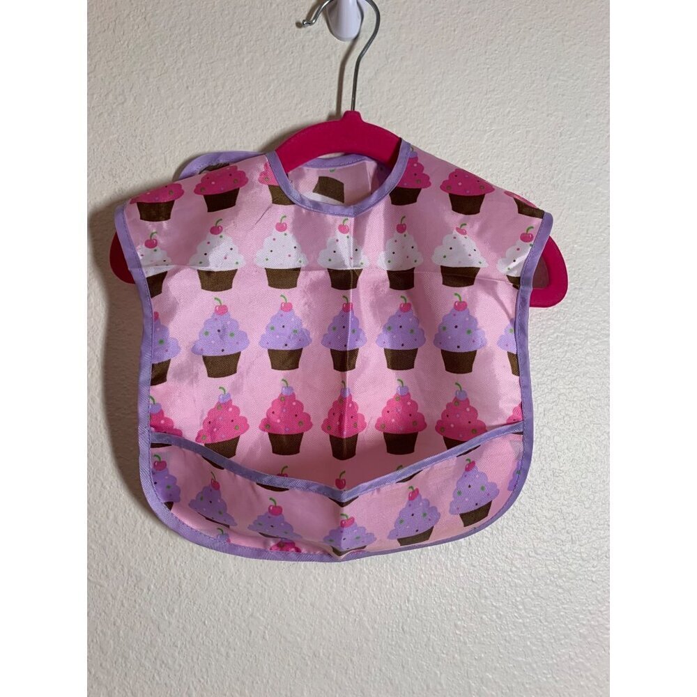 Cutie Pie Baby Bib with Crumb Catcher Pocket Girls Cute Cupcake Print Pink